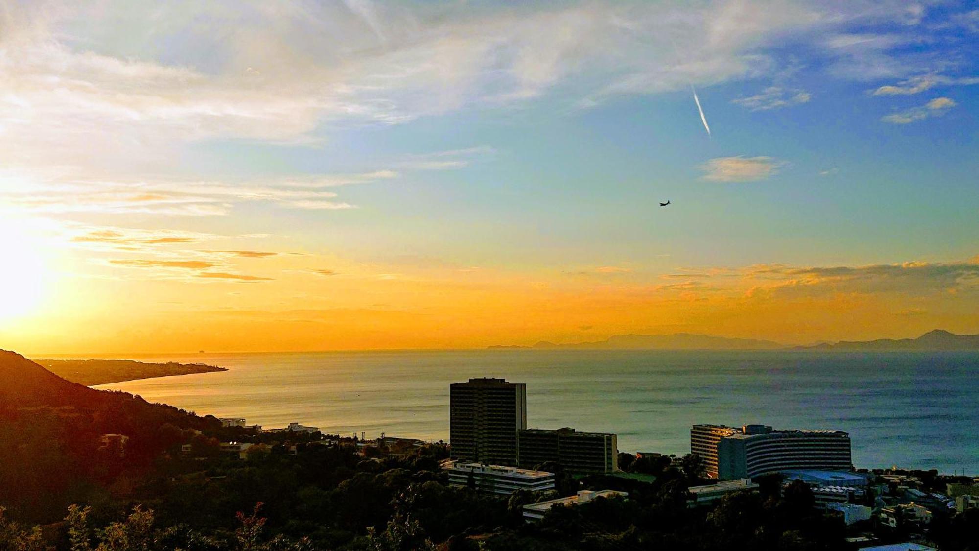 Rhodes Skyline Suites Иксиа Экстерьер фото